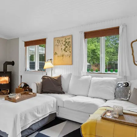 Cozy Near The And Nature 度假居 *